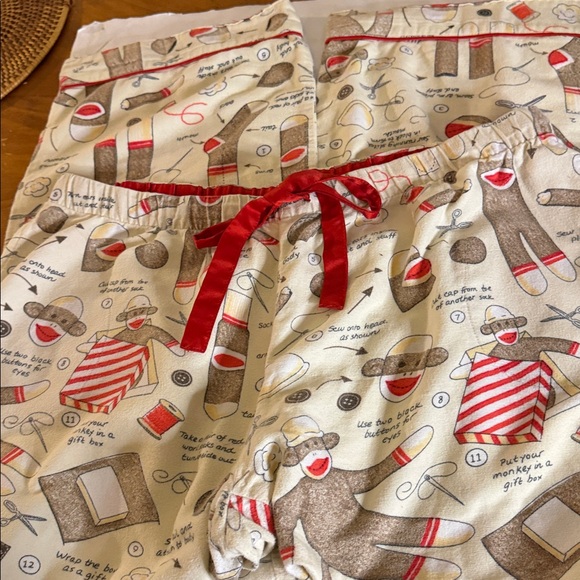 Nick & Nora Cream and Red Christmas  monkeys Pajama Set - Picture 10 of 12